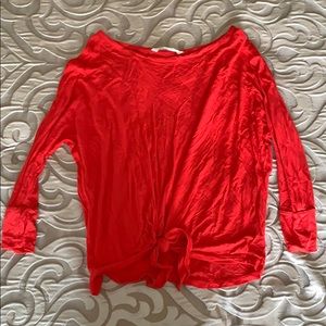 Elbow sleeve length top